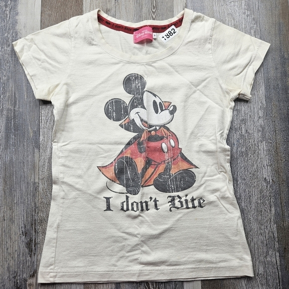 HALLOWEEN Disney Vampire Mickey Tokyo Resort Tshirt I Dont Bite Small - Picture 1 of 8